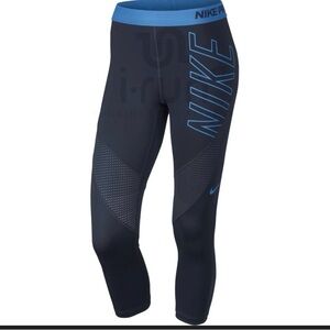 Nike cropped Leggings
